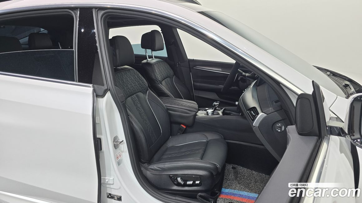 BMW Gran Turismo 2023