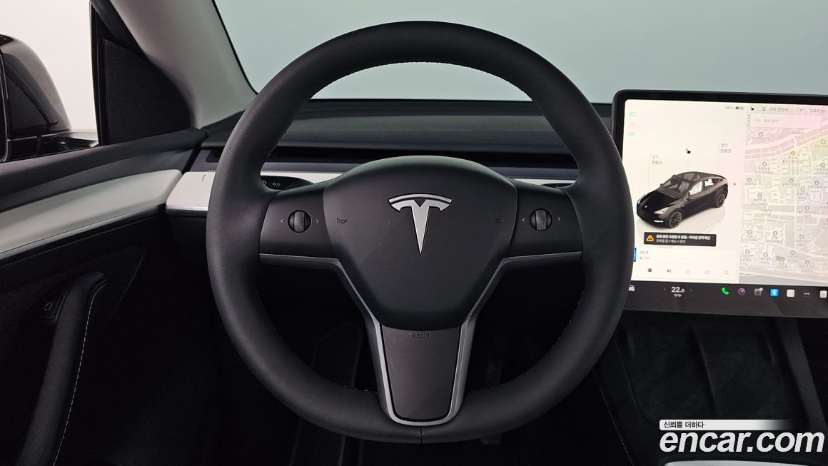Tesla Model Y 2024