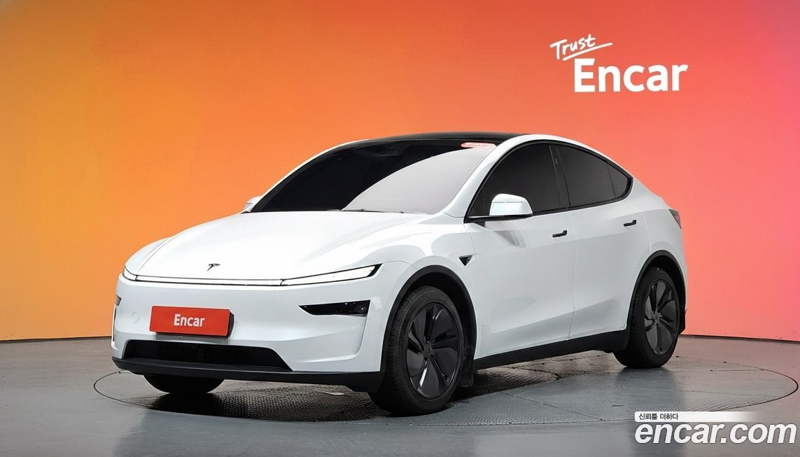 Tesla Model Y 2025