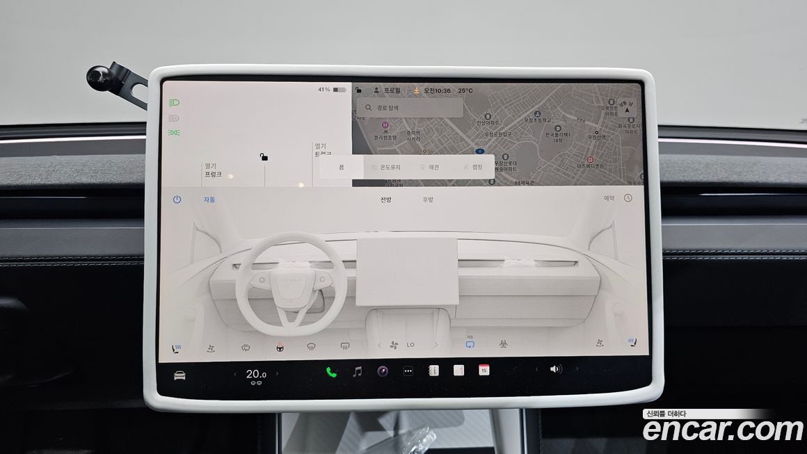 Tesla Model Y 2025
