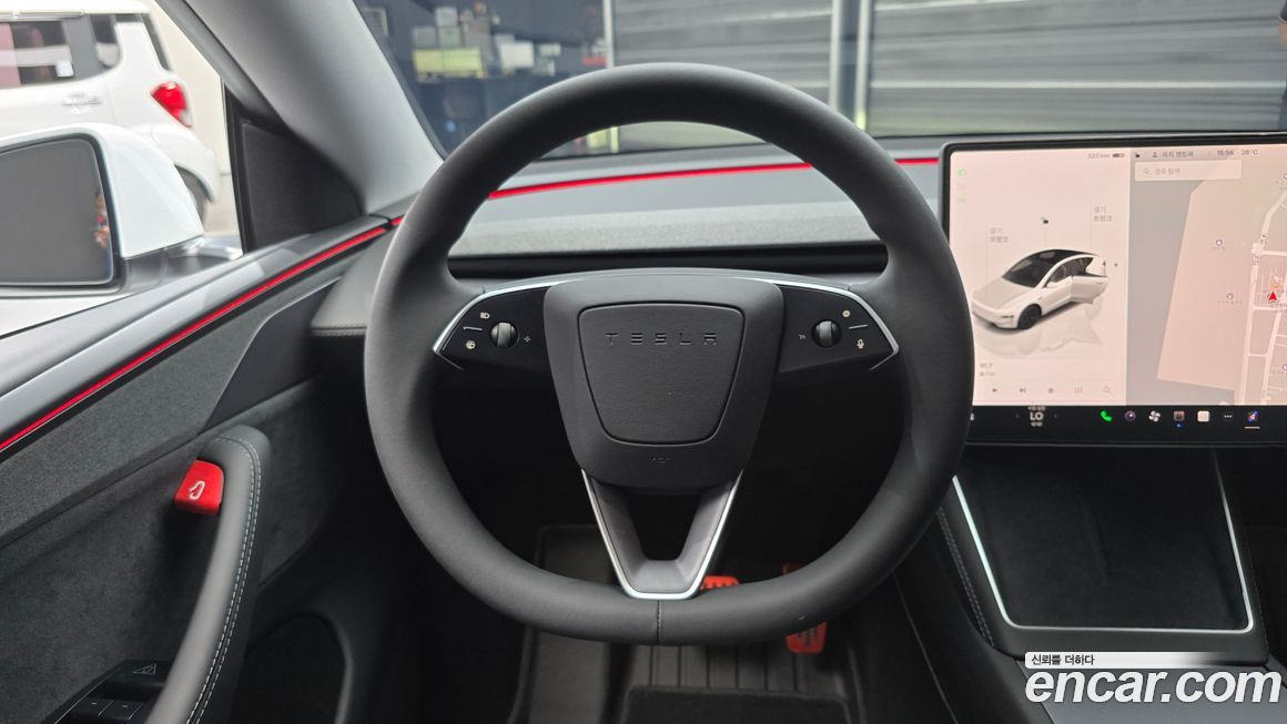 Tesla Model Y 2025