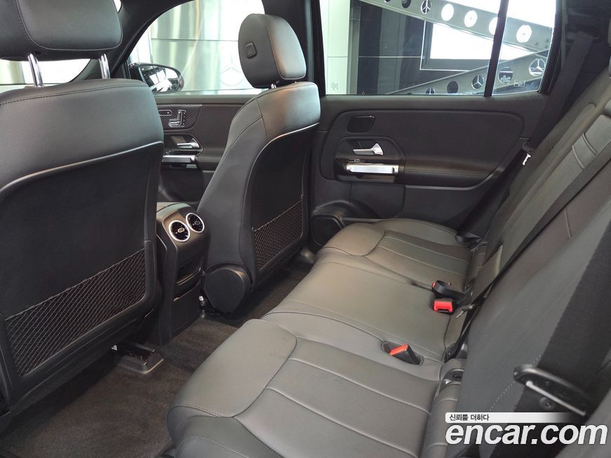 Mercedes-Benz EQB 2026