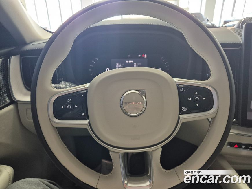 Volvo XC60 2026