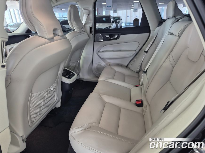 Volvo XC60 2026