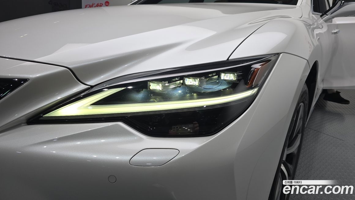 Lexus LS 2022