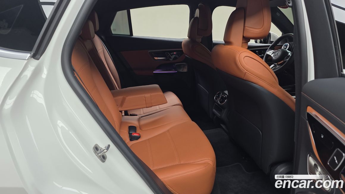 Mercedes-Benz GLC-Class 2025