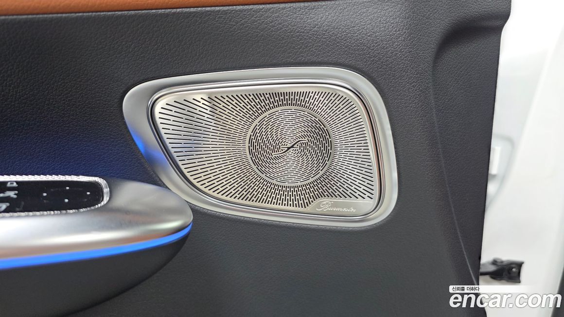 Mercedes-Benz GLC-Class 2025