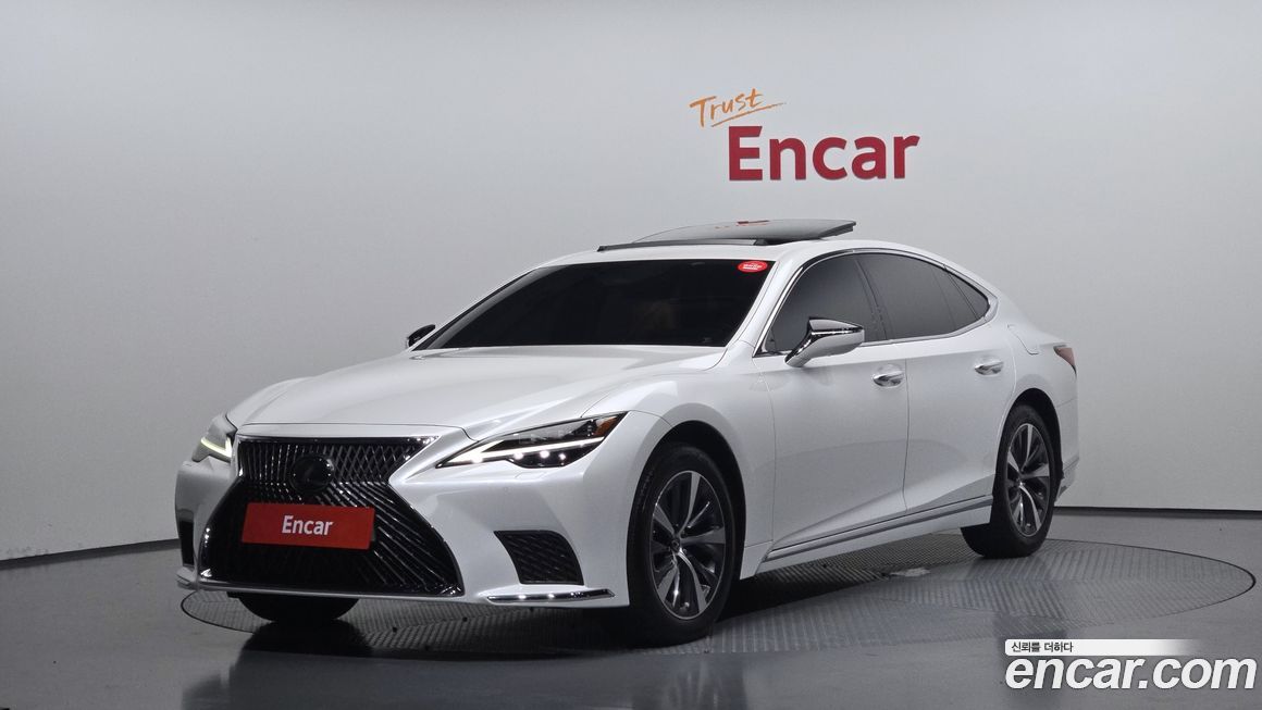 Lexus LS 2022