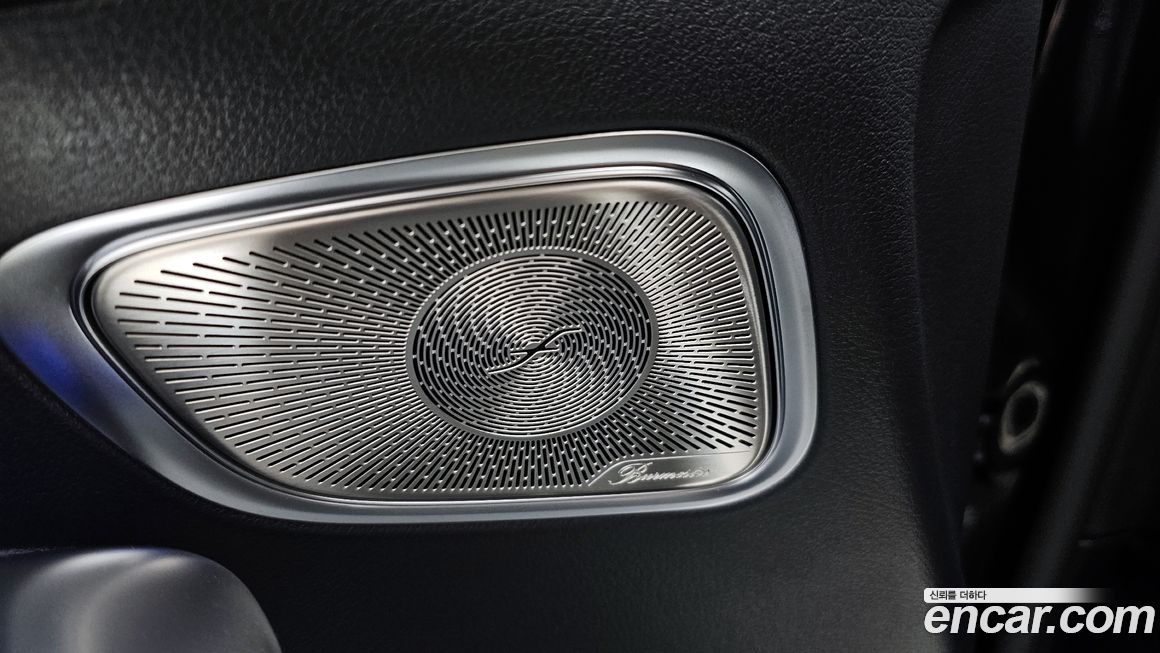 Mercedes-Benz GLC-Class 2025