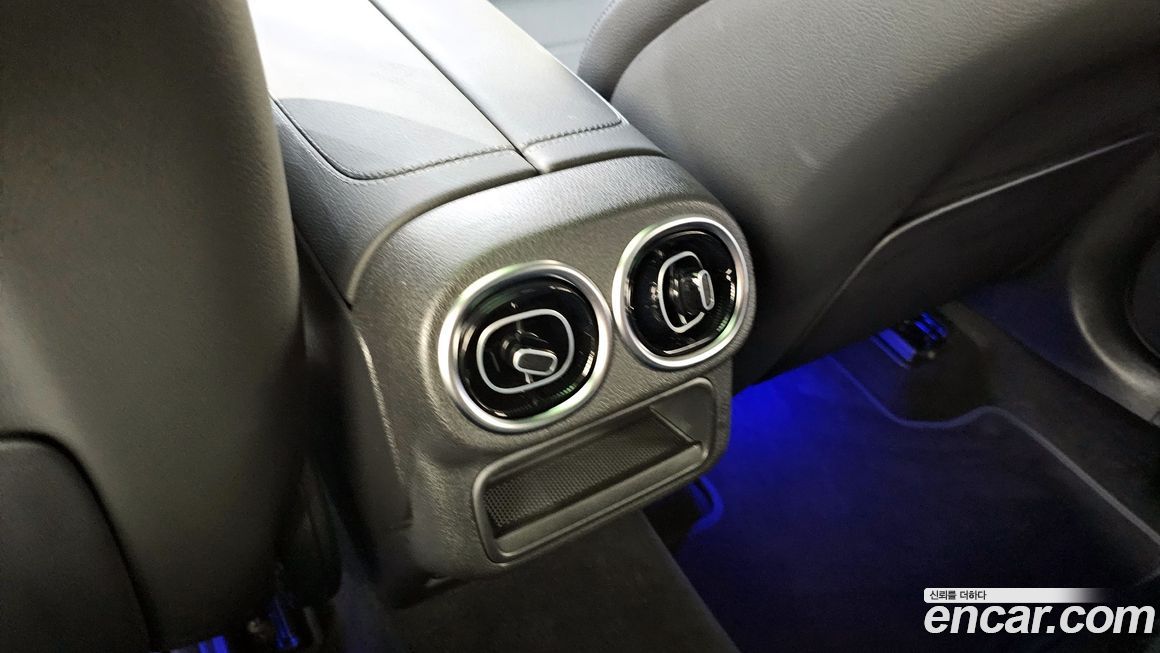 Mercedes-Benz GLC-Class 2025