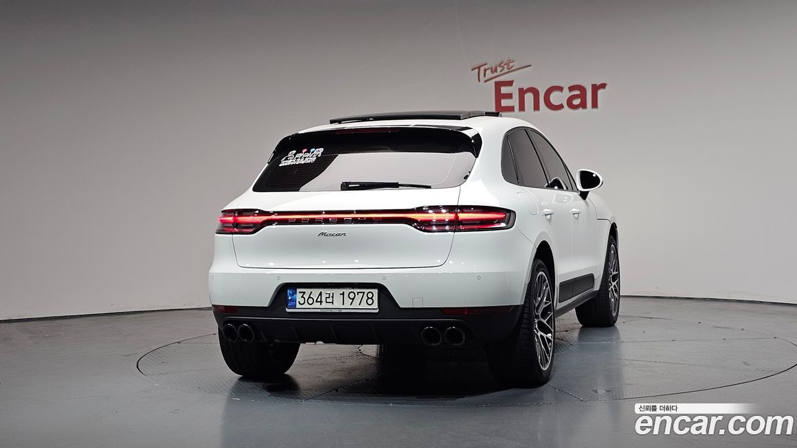 Porsche Macan 2021