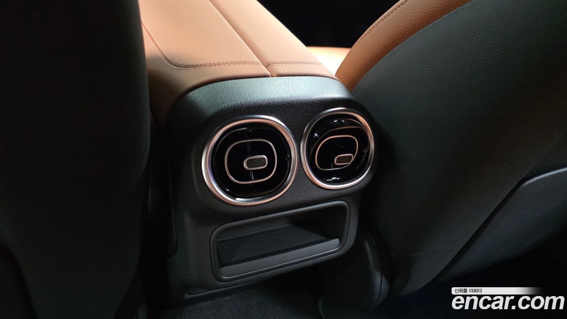 Mercedes-Benz GLC-Class 2025