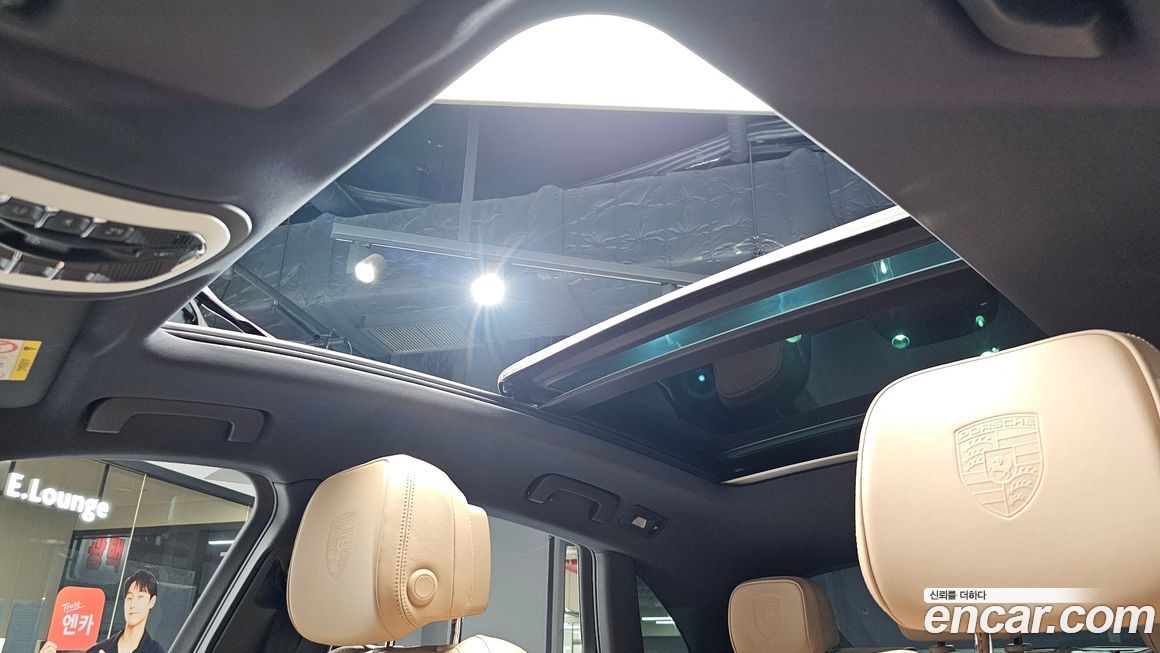 Porsche Macan 2021