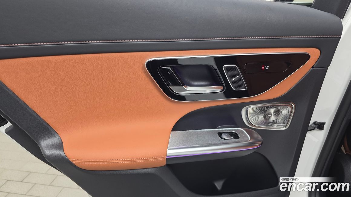 Mercedes-Benz GLC-Class 2025