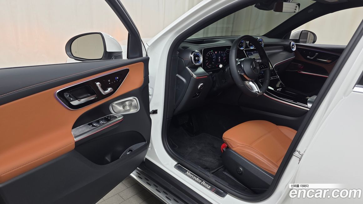 Mercedes-Benz GLC-Class 2025