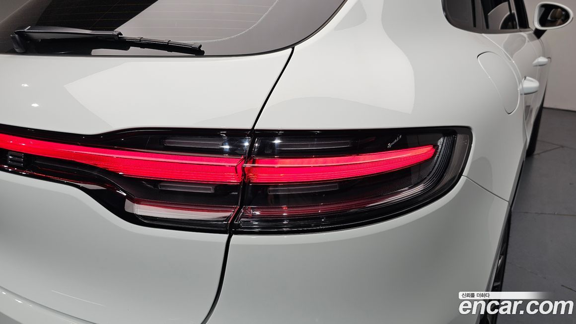 Porsche Macan 2021