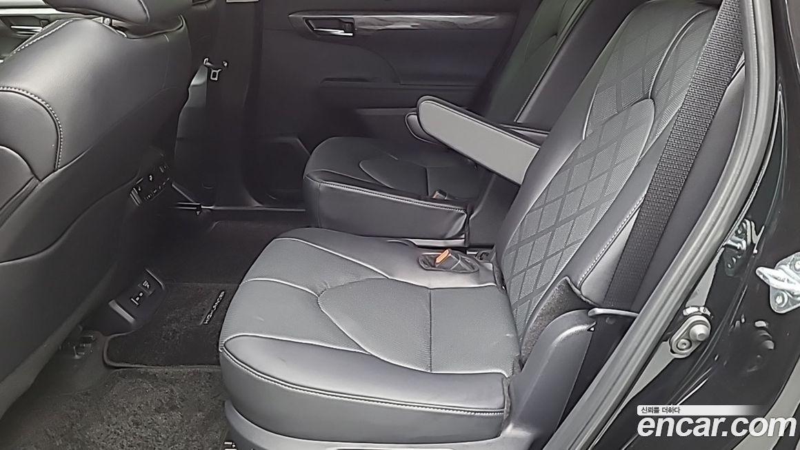 Toyota Highlander 2025