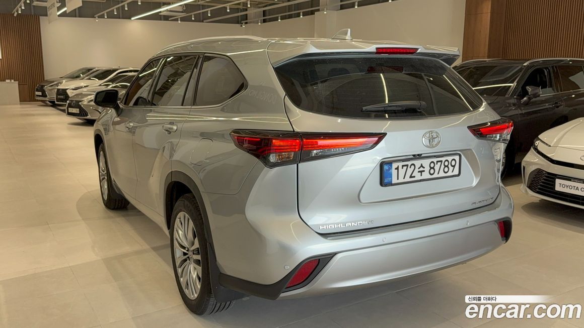 Toyota Highlander 2025