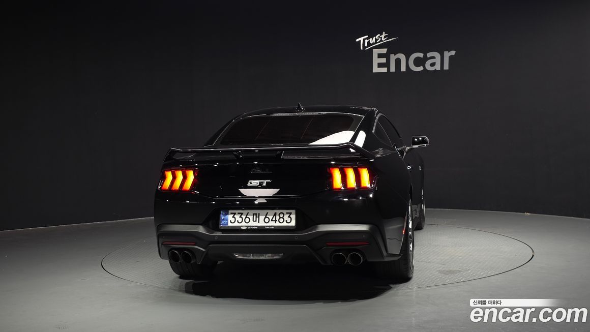 Ford Mustang 2024