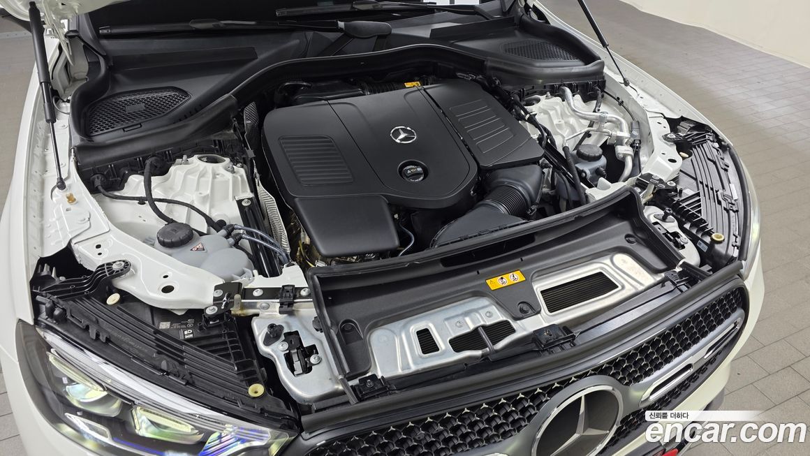 Mercedes-Benz GLC-Class 2025