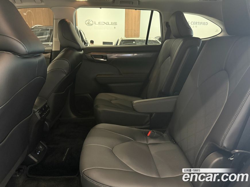 Toyota Highlander 2025