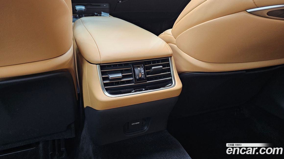 Lexus LS 2022