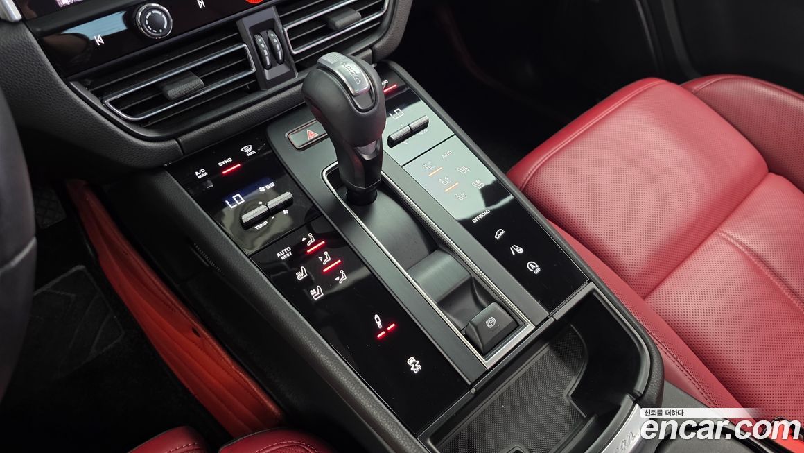 Porsche Macan 2023