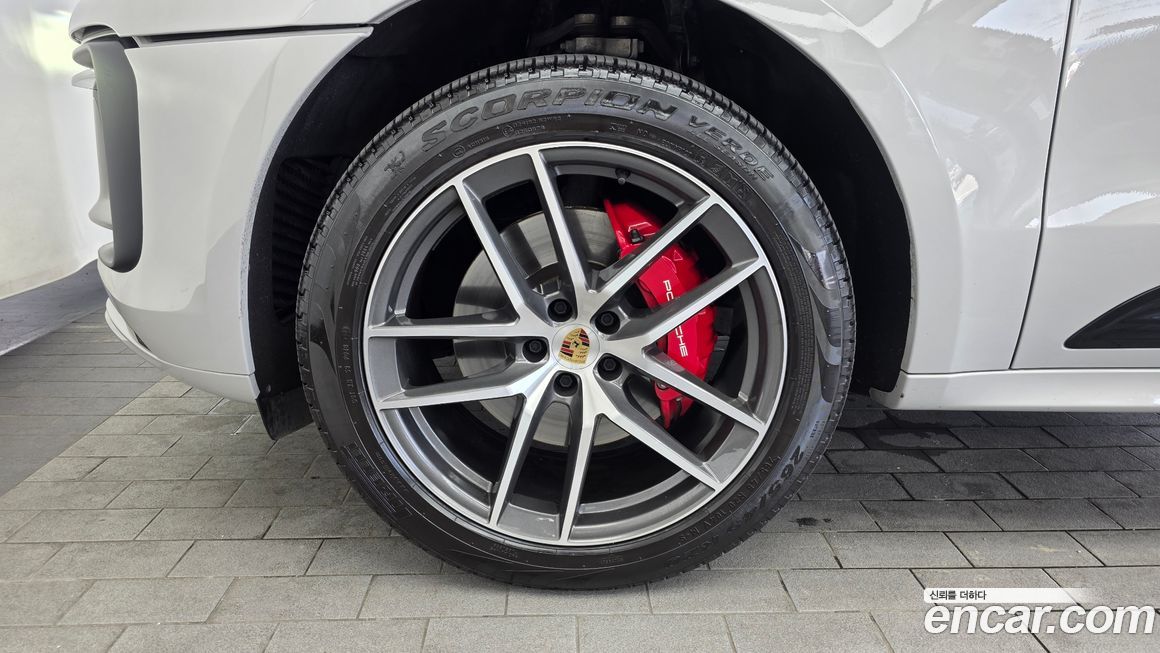 Porsche Macan 2023