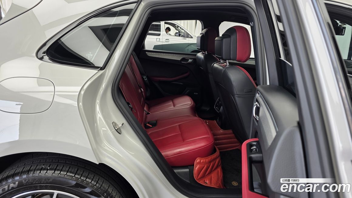 Porsche Macan 2023
