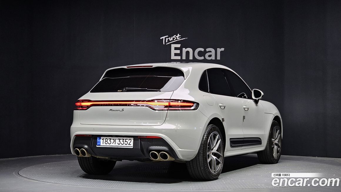 Porsche Macan 2023
