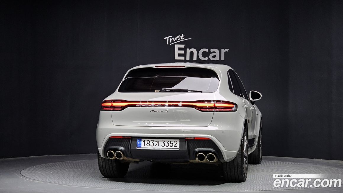 Porsche Macan 2023