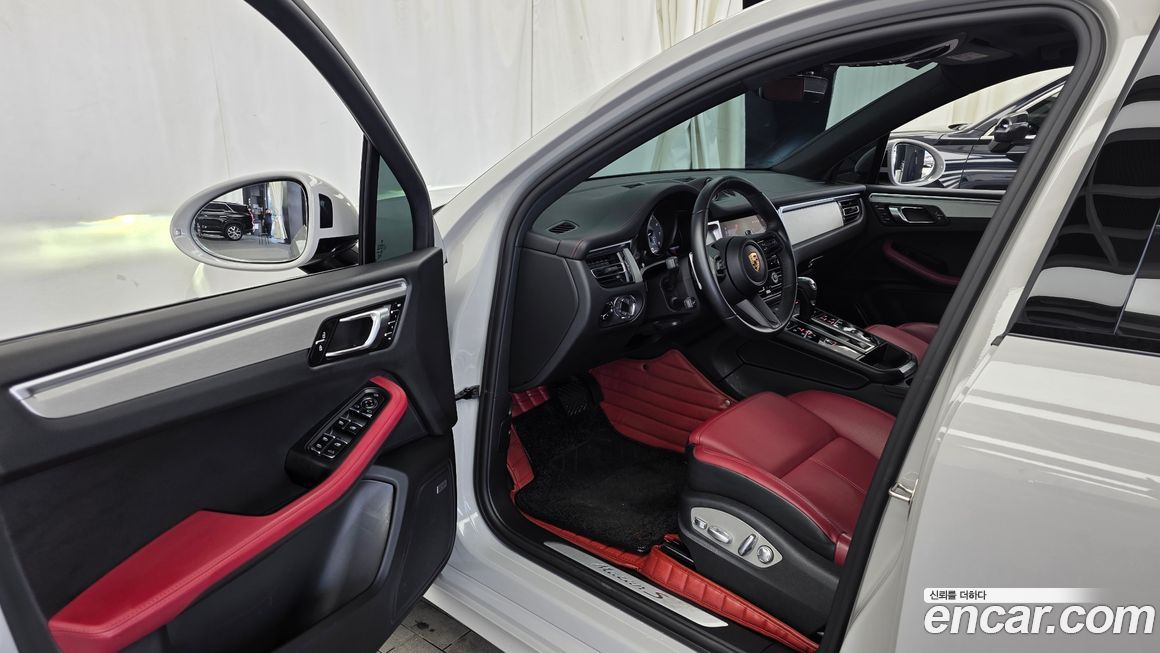 Porsche Macan 2023