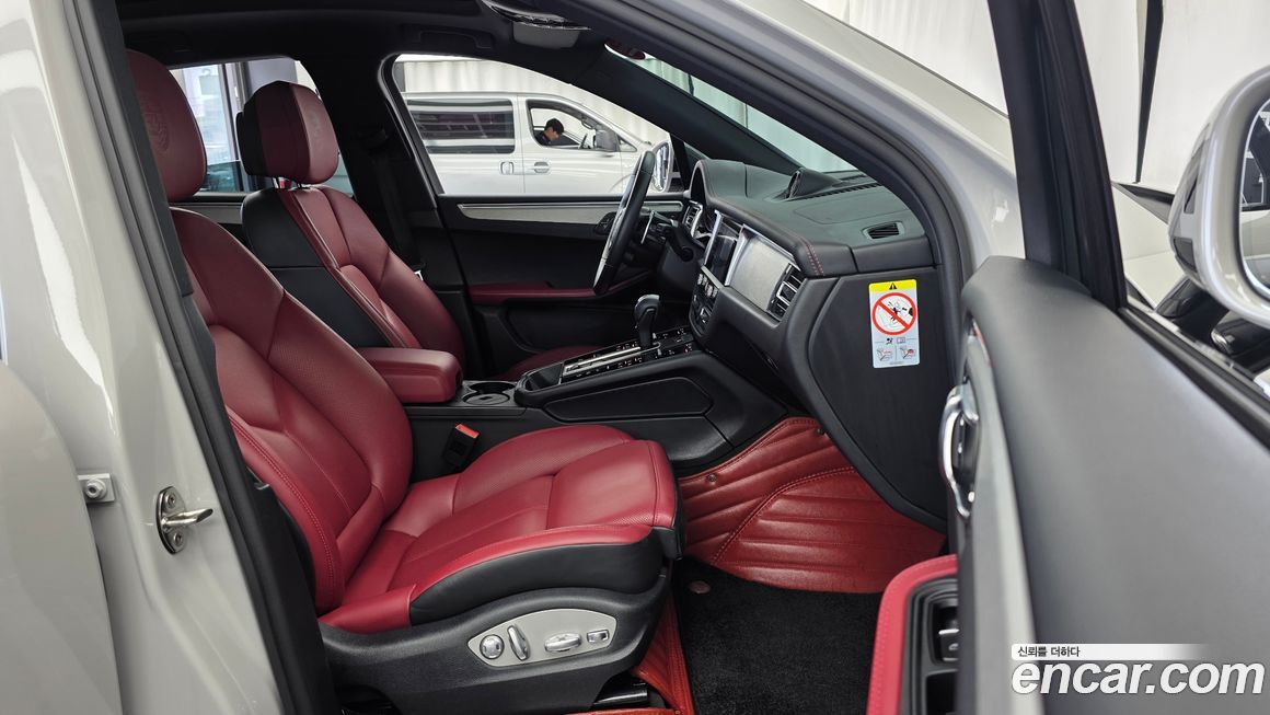 Porsche Macan 2023