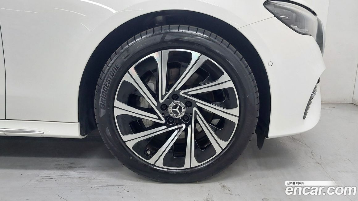 Mercedes-Benz E-Class 2026