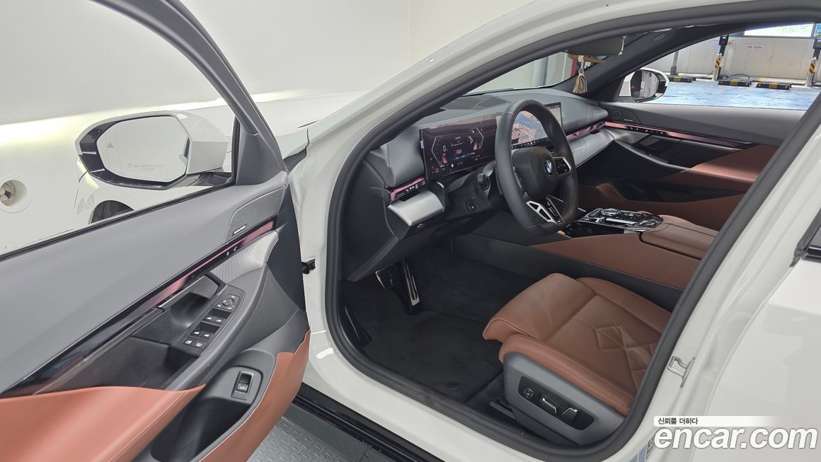 BMW 5-Series 2025