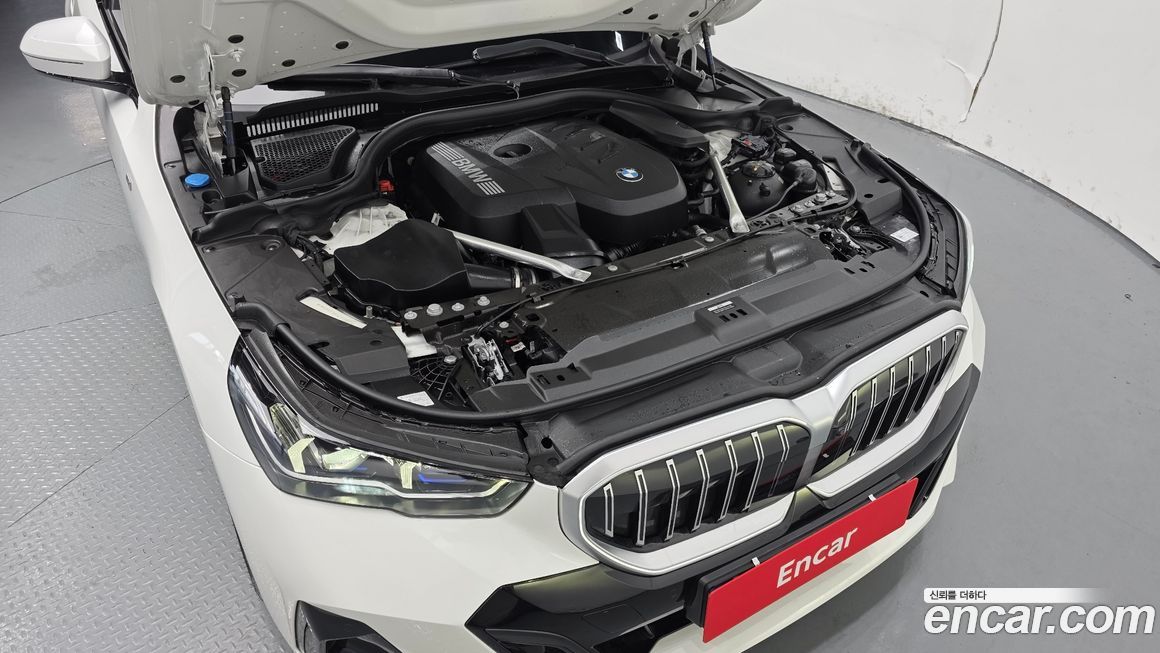 BMW 5-Series 2025