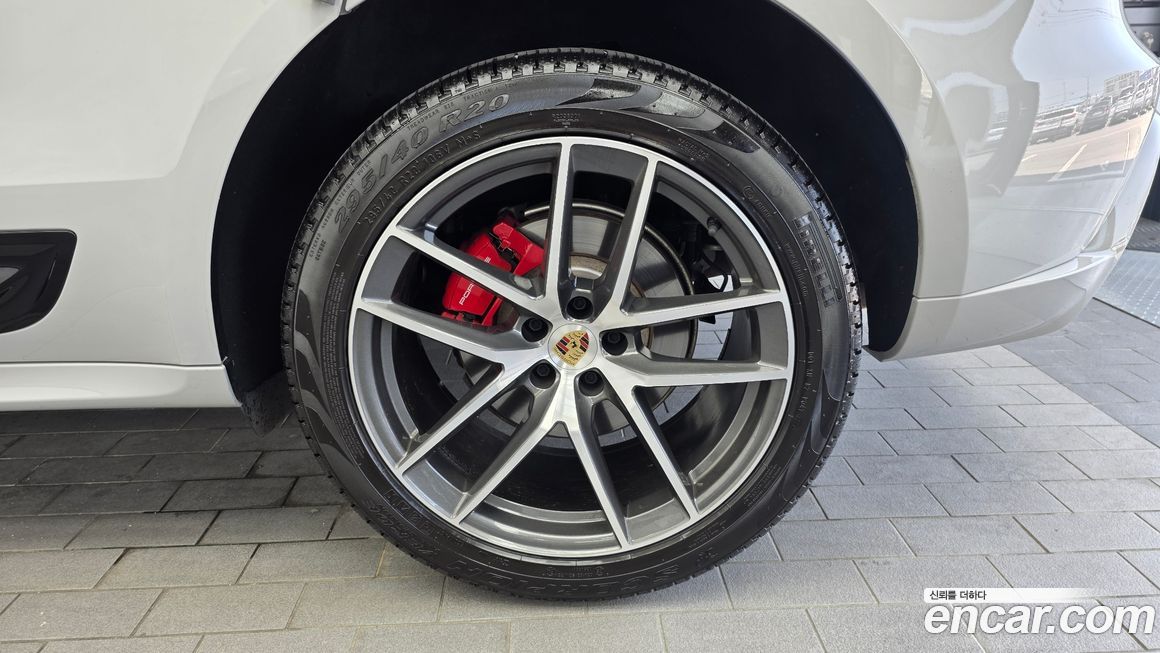 Porsche Macan 2023
