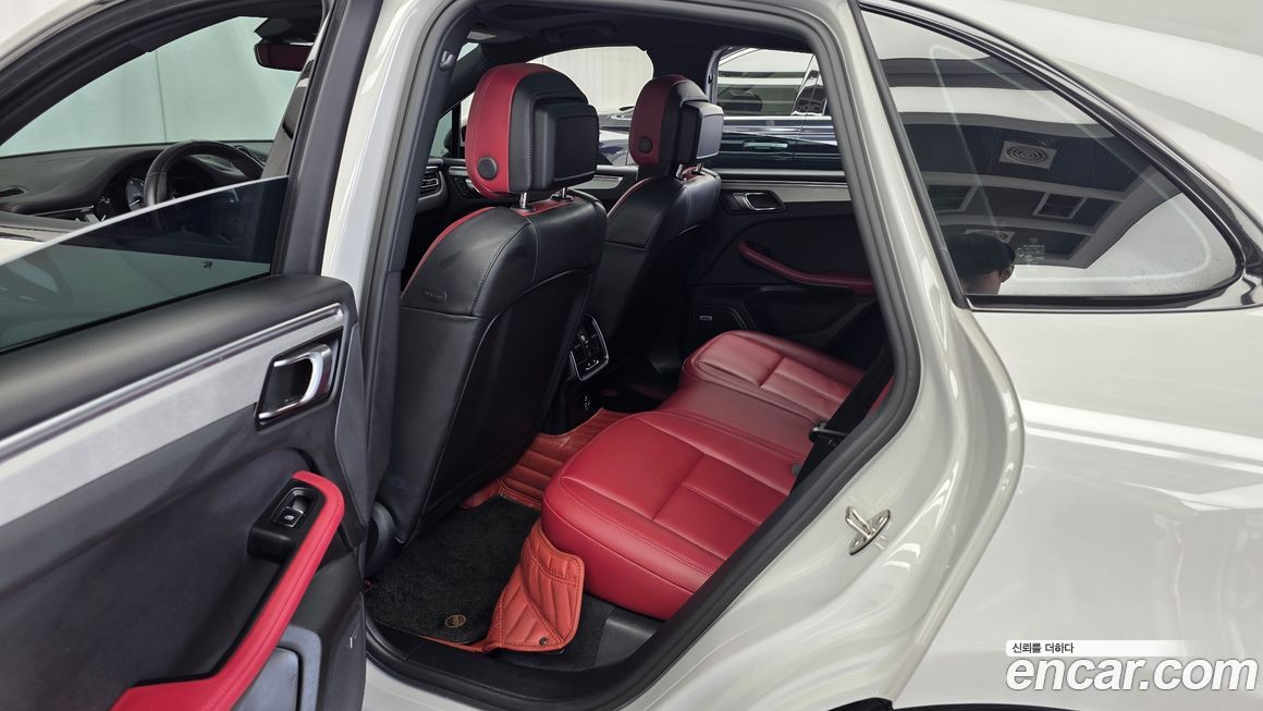 Porsche Macan 2023