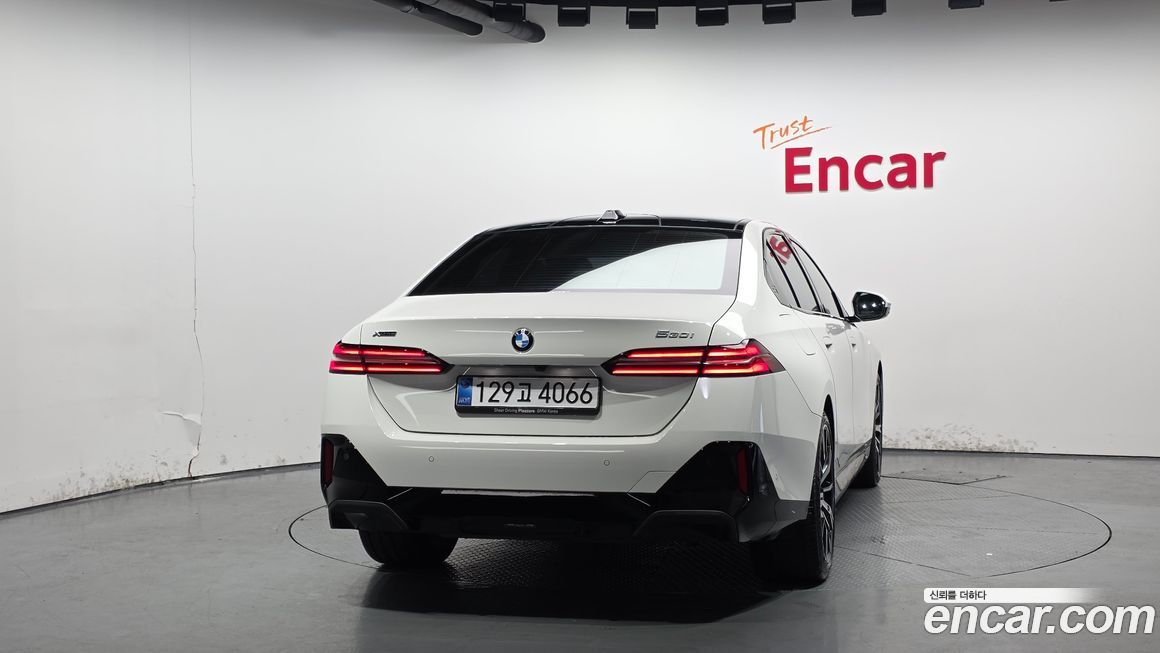 BMW 5-Series 2025