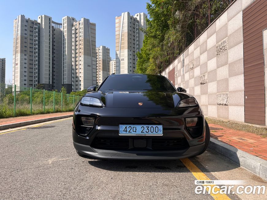 Porsche Macan 2025