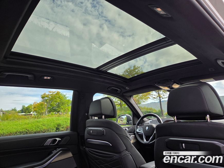 BMW X7 2025