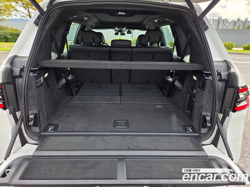BMW X7 2025
