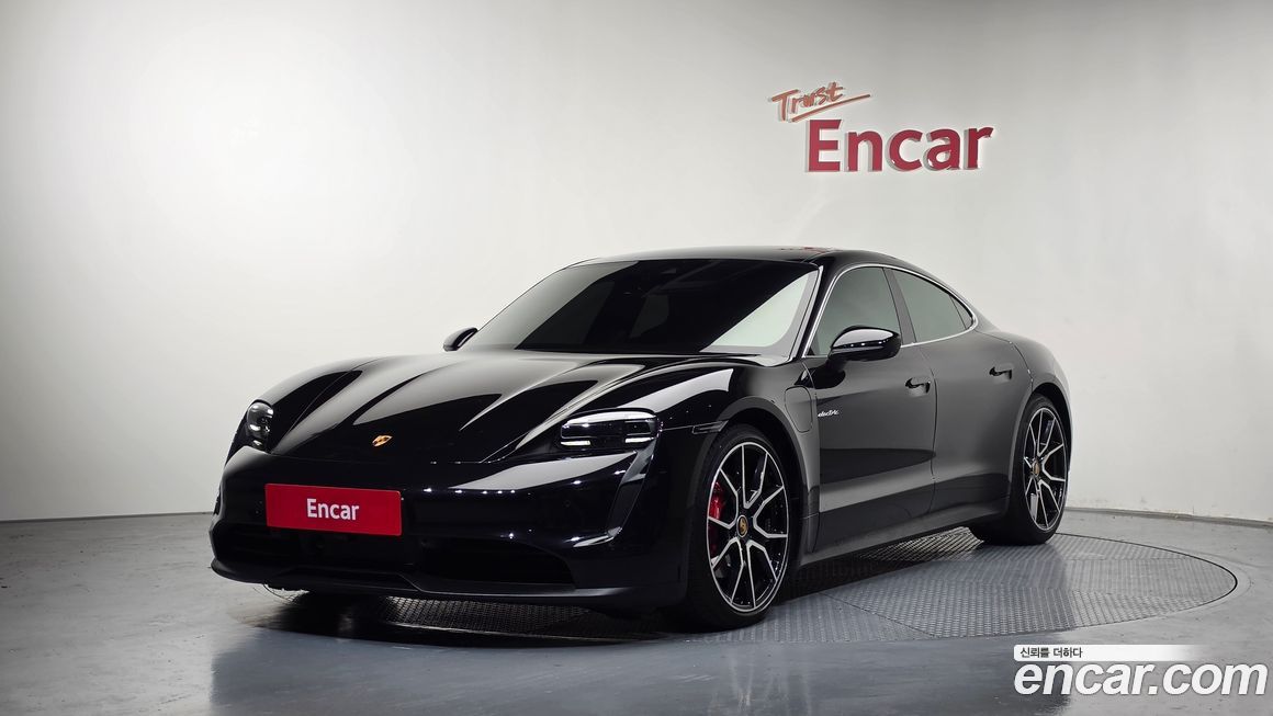 Porsche Taycan 2022