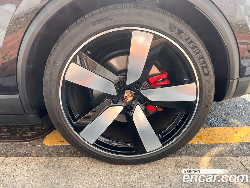 Porsche Macan 2025