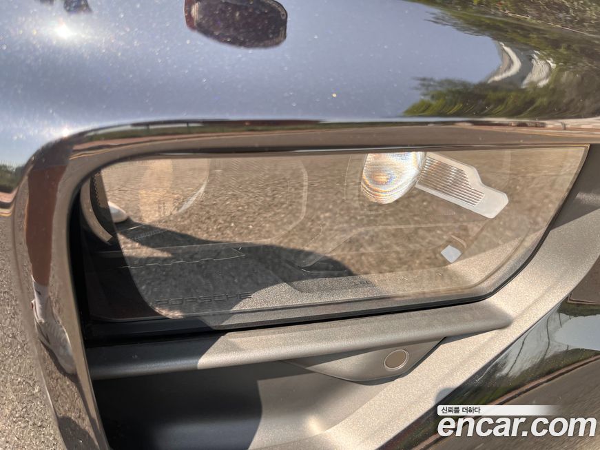 Porsche Macan 2025