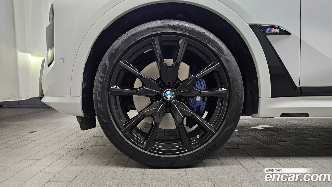 BMW X7 2024