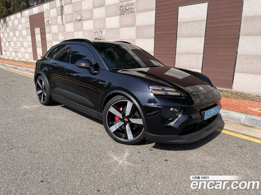 Porsche Macan 2025
