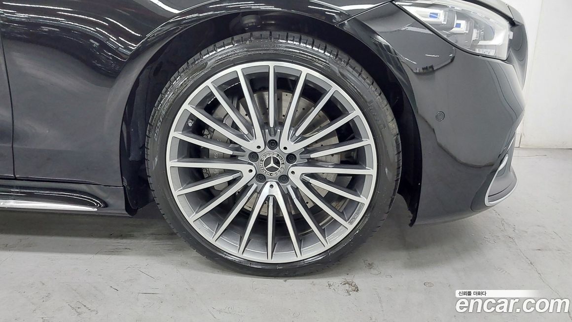 Mercedes-Benz S-Class 2026