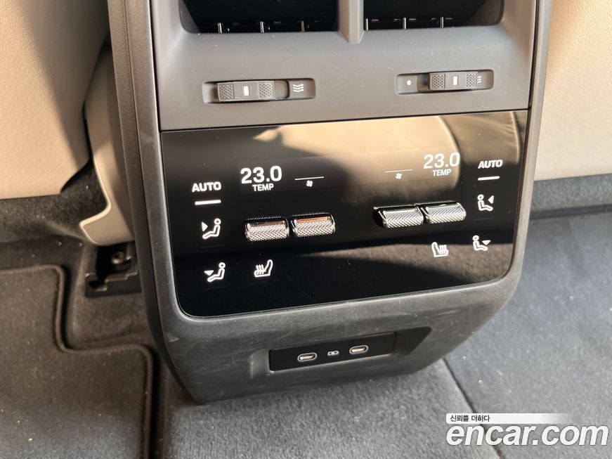 Porsche Macan 2025