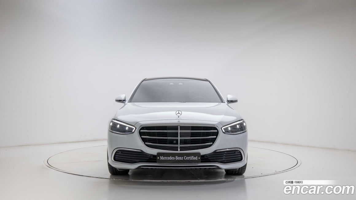 Mercedes-Benz S-Class 2025